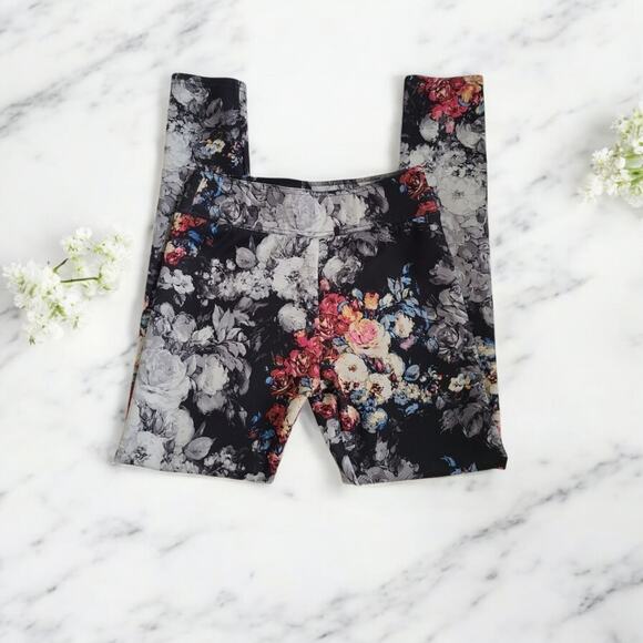Abercrombie & Fitch Black Floral High Rise Leggings Small - Picture 10 of 10